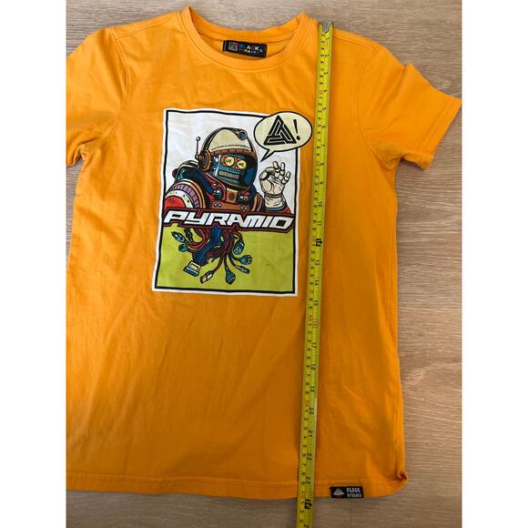 Black Pyramid T-Shirt Youth XL Orange Technology Robot Astronaut Streetwear - Picture 9 of 10